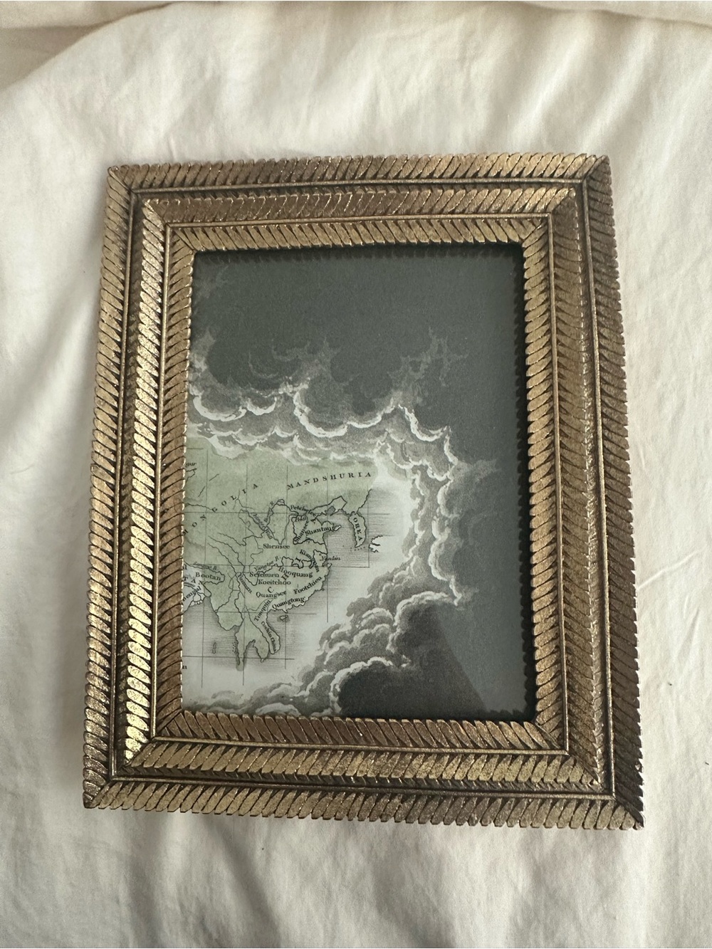 Gold-Painted 5"x 7" Leaf Frame